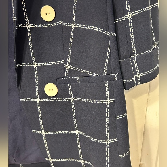 Urban Outfitters Women's Navy and White Padded Blazer (Brand New) - Picture 5 of 15